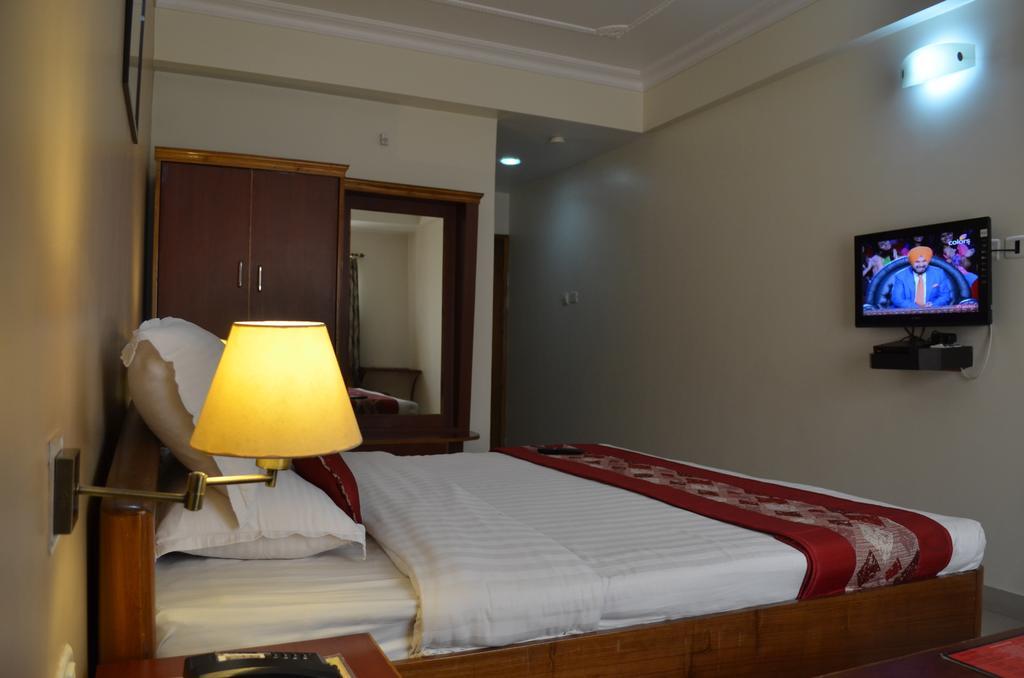 Hotel Rajdhani Regency Guwahati Room photo